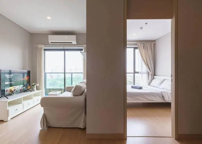 Lumpini Phetchaburi Siam Square Nana Apartment