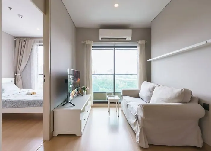 Lumpini Phetchaburi Siam Square Nana Apartment *