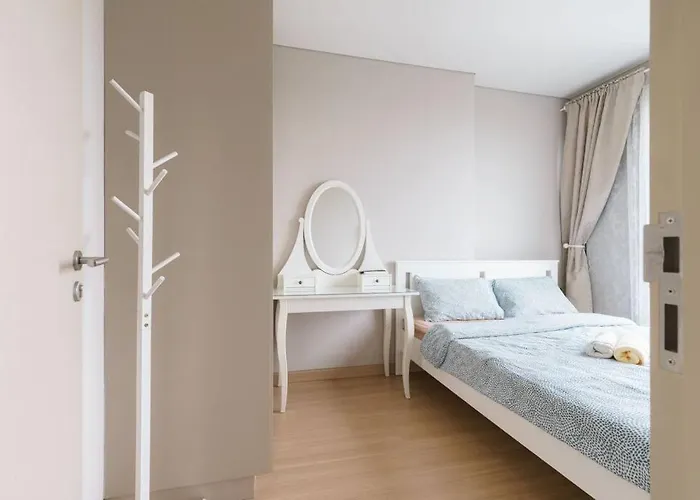 Lumpini Phetchaburi Siam Square Nana Apartment