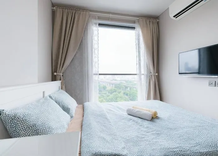 Lumpini Phetchaburi Siam Square Nana Apartment